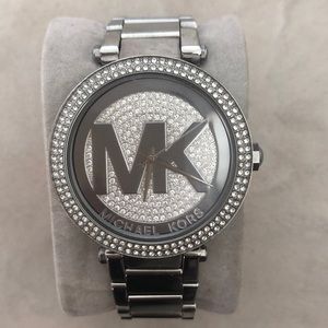 michael kors silver logo watch